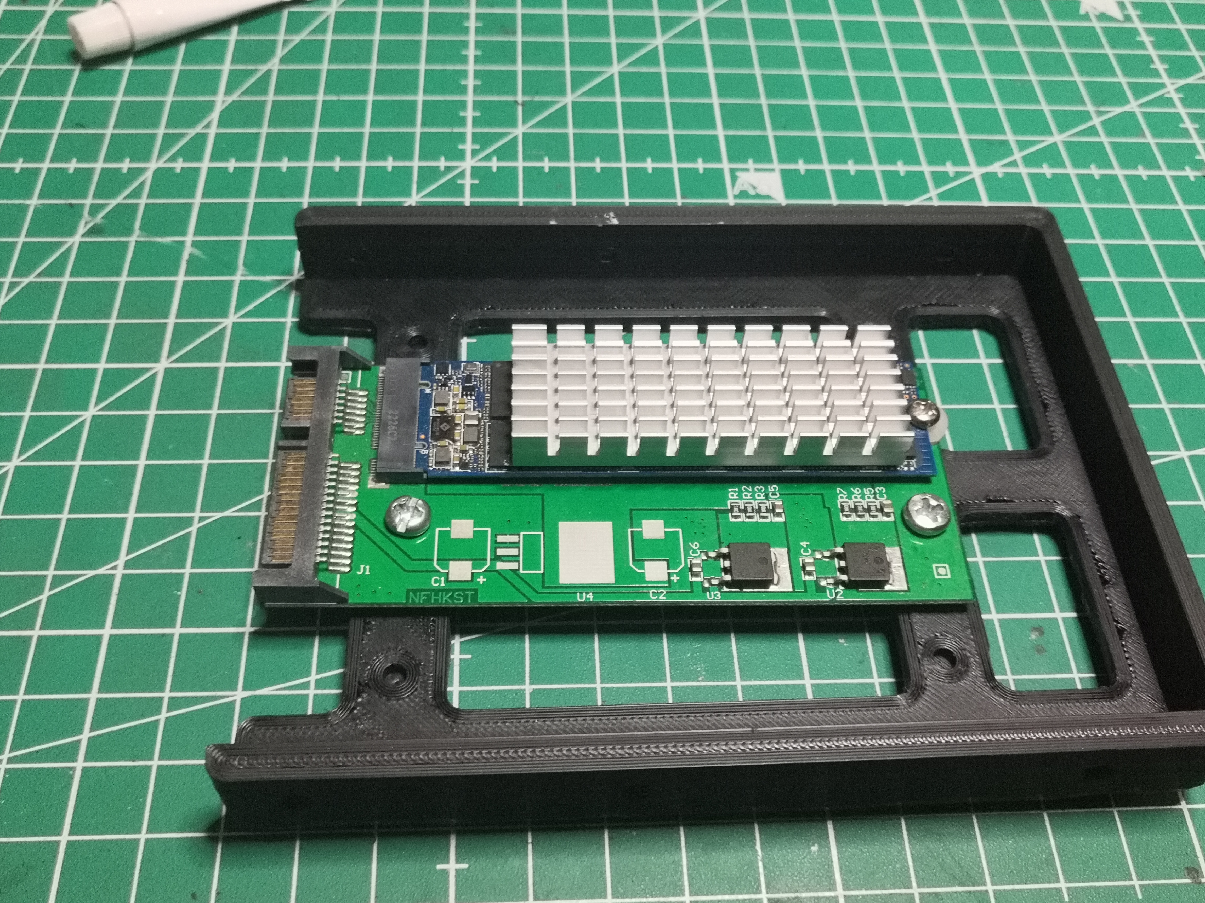 Assemblage final — dissipateur en place